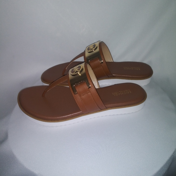 Michael Kors sandals Briar Thong Slide Sandals - Picture 7 of 8